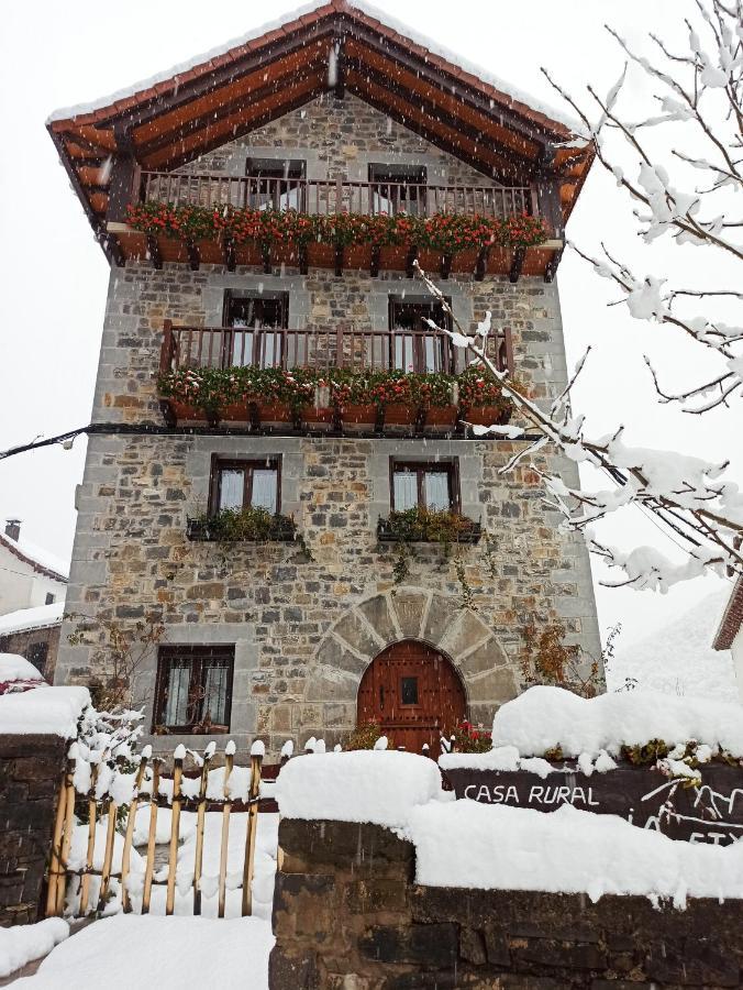 Casa Rural Elurkoia Исаба Экстерьер фото